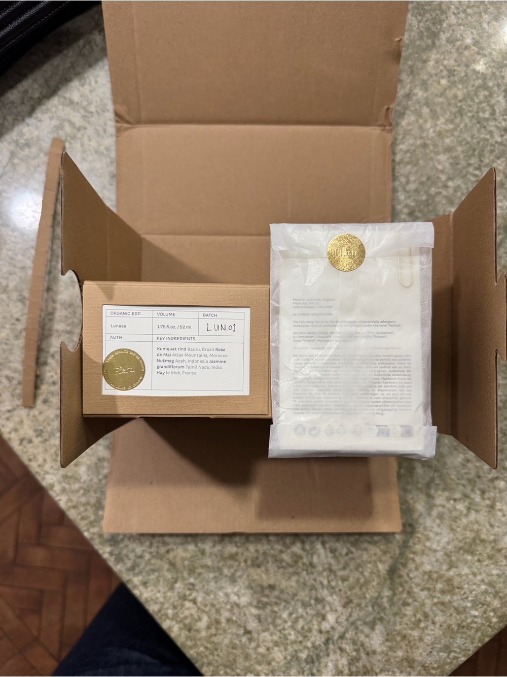Hand-Poured Scented Candle Set — White & Brown